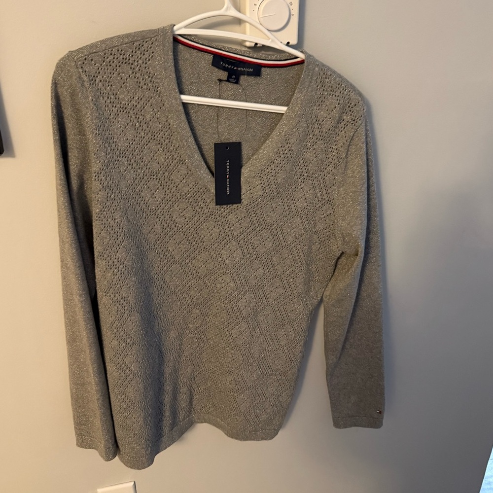 Tommy Hilfiger Gray Knit Sweater Size Medium NWT